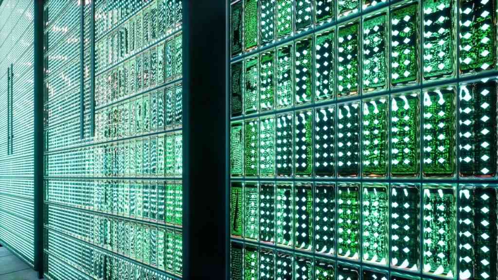 data server center technology-network-cloud-room-computer-datacenter storage database